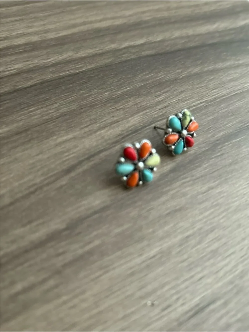 Stone flower earrings Q1319